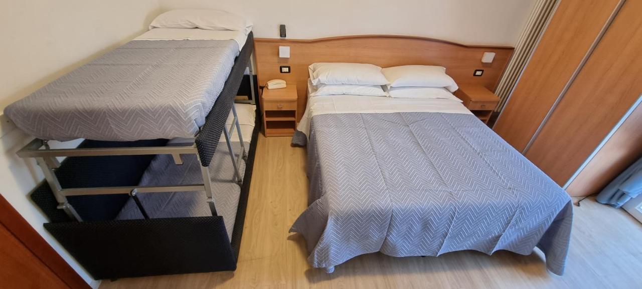 Hotel Mare Blu -- Boutique Пінето Екстер'єр фото