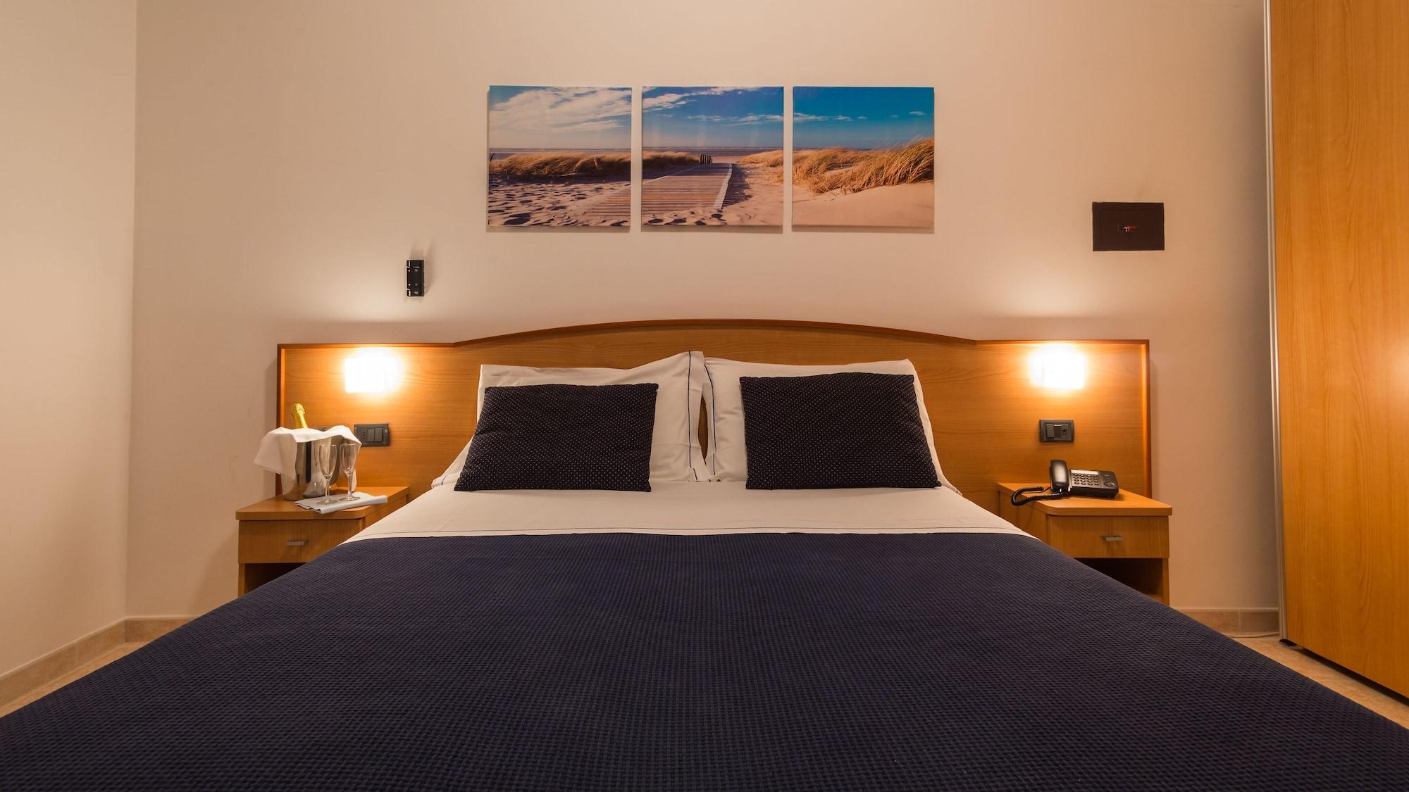 Hotel Mare Blu -- Boutique Пінето Екстер'єр фото