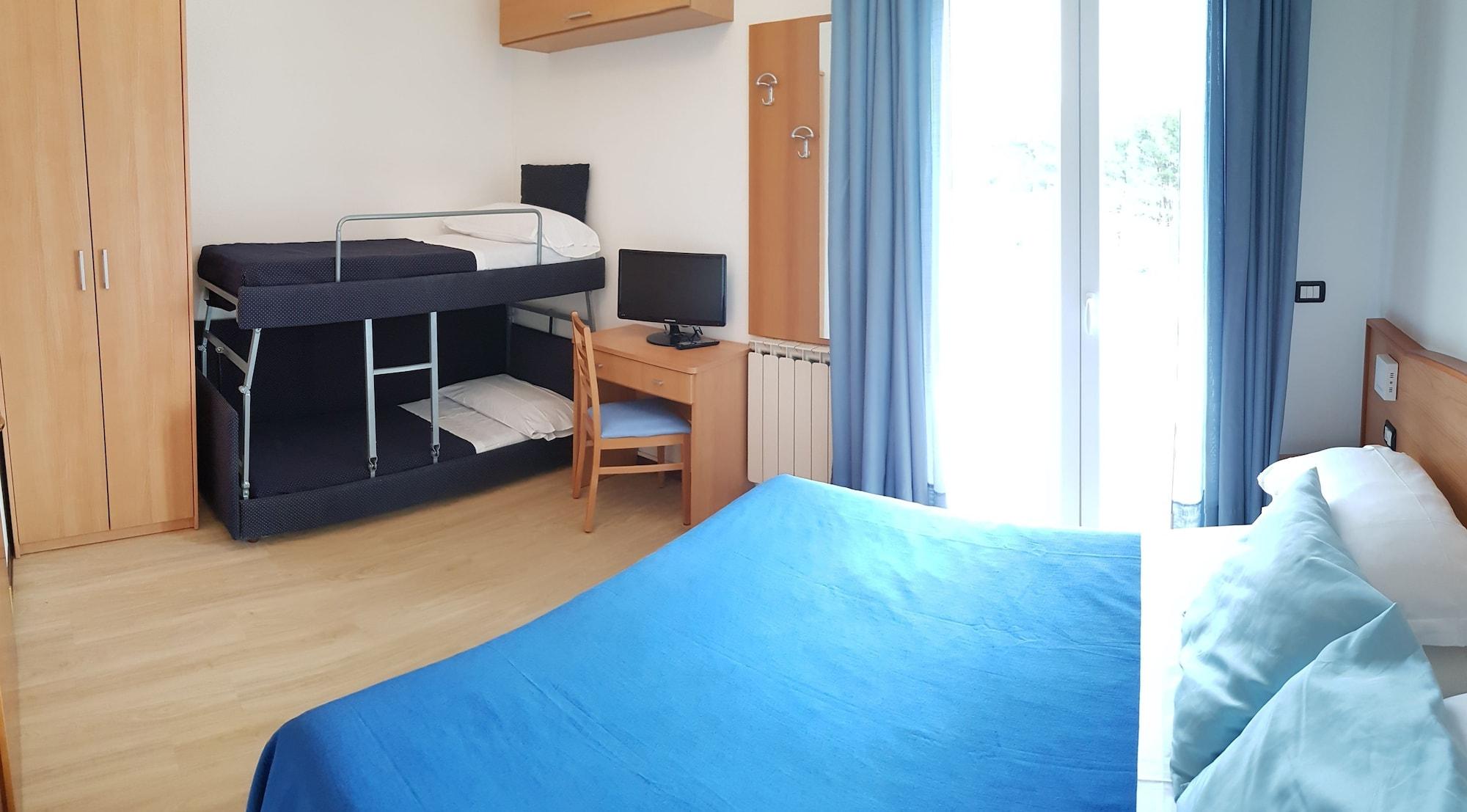 Hotel Mare Blu -- Boutique Пінето Екстер'єр фото