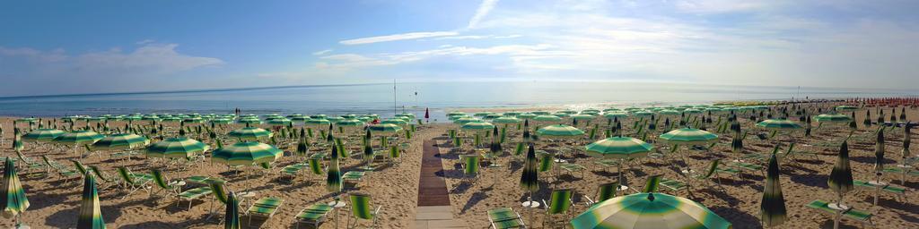 Hotel Mare Blu -- Boutique Пінето Екстер'єр фото