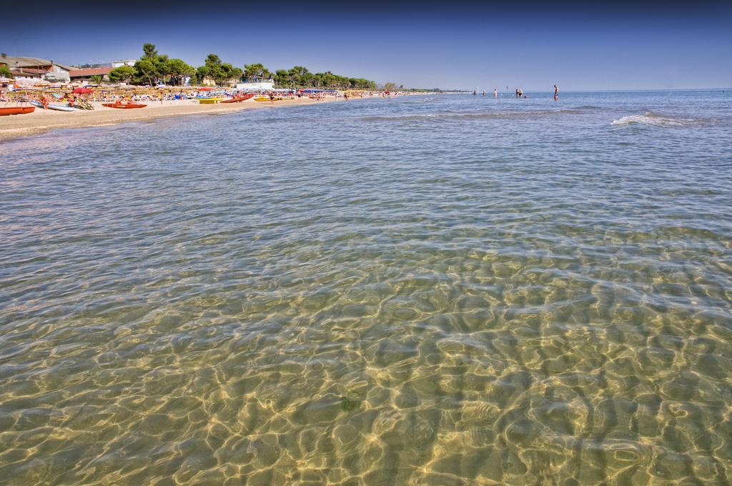 Hotel Mare Blu -- Boutique Пінето Екстер'єр фото