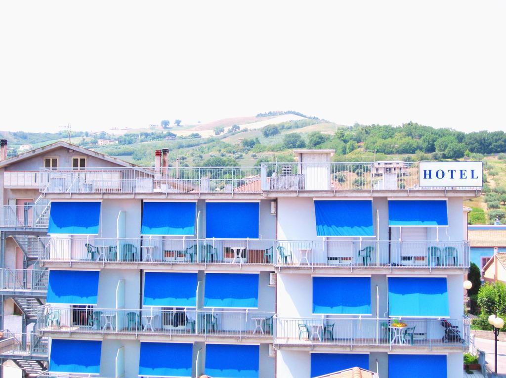 Hotel Mare Blu -- Boutique Пінето Екстер'єр фото