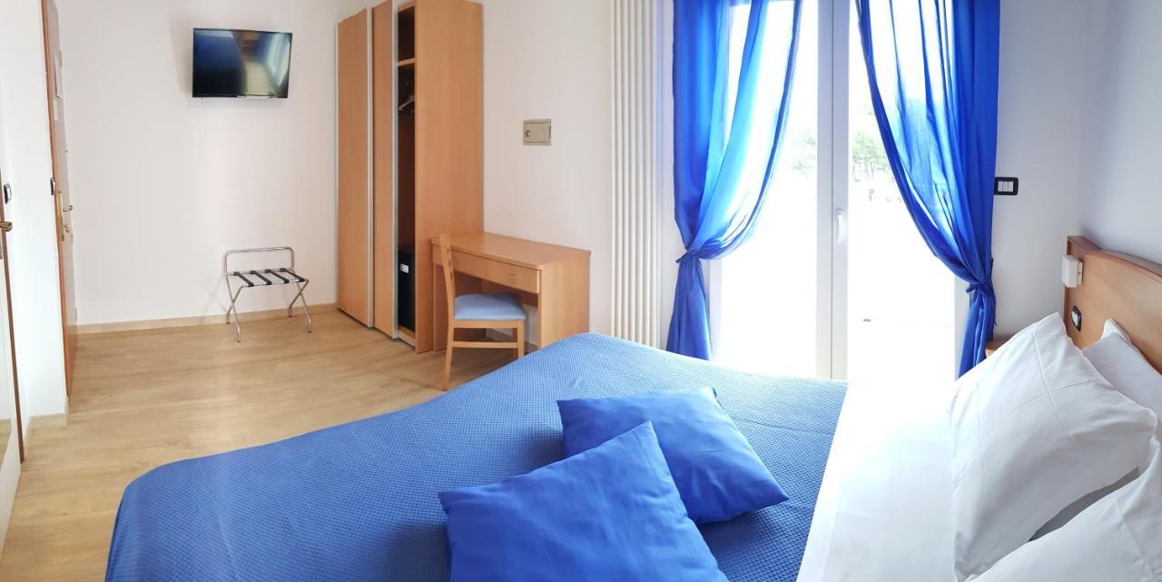 Hotel Mare Blu -- Boutique Пінето Екстер'єр фото